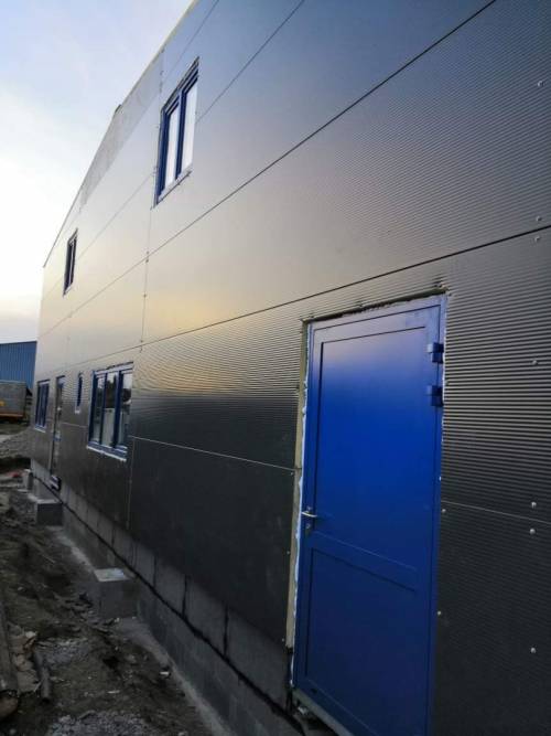 Výrobně skladovací hala Opava - plastová okna, hliníkové dveře